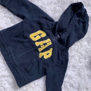 Gap sweater
